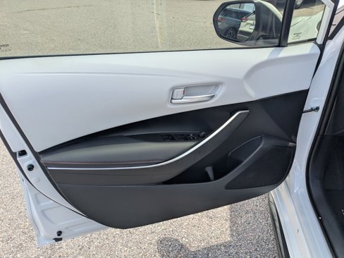 Used 2024 Toyota Corolla SE image 11