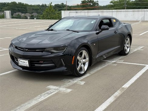 Used 2018 Chevrolet Camaro LT w/ RS Package image 8