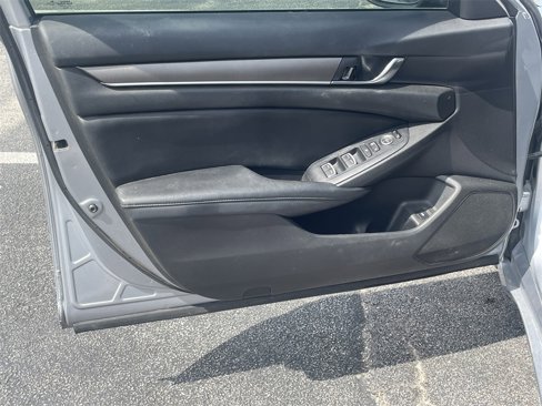Used 2020 Honda Accord Hybrid image 10