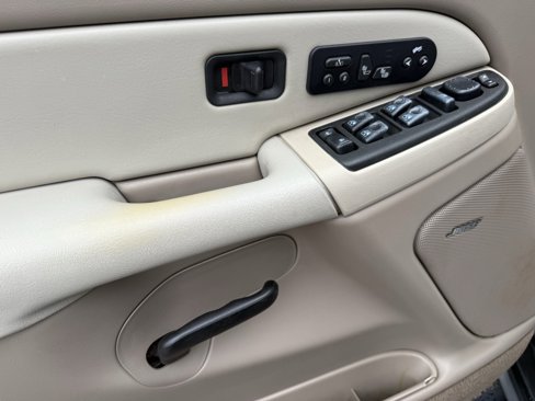 Used 2003 Chevrolet Tahoe Z71 image 14