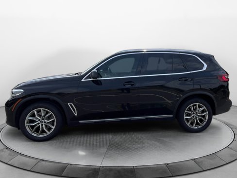 Used 2022 BMW X5 xDrive40i w/ Premium Package image 4