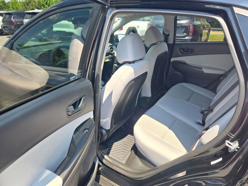 Used 2023 Hyundai Kona SEL image 31