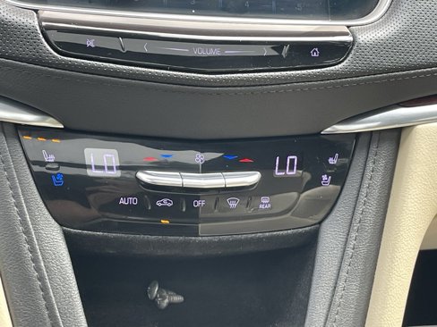 Used 2019 Cadillac XT5 Premium Luxury w/ Driver Assist Package image 36