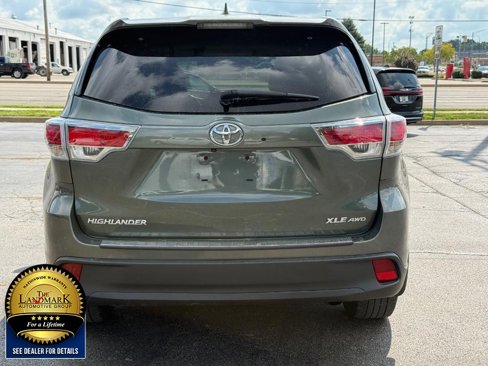 Used 2016 Toyota Highlander XLE image 4