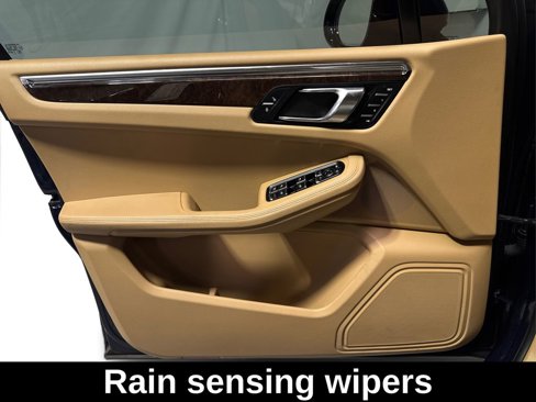 Used 2016 Porsche Macan S image 18