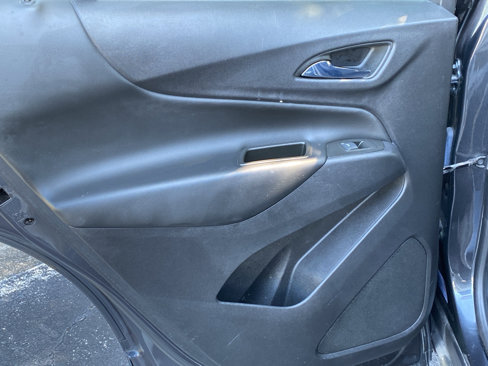 Used 2023 Chevrolet Equinox LT image 23
