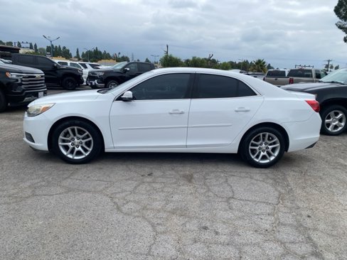 Used 2016 Chevrolet Malibu LT w/ Power Convenience Package image 4