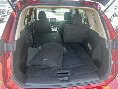 Used 2024 Nissan Rogue S image 12