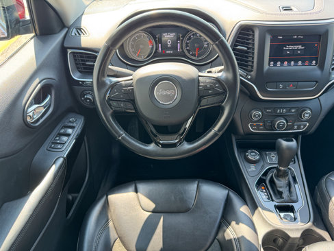Used 2020 Jeep Cherokee Latitude Plus image 30