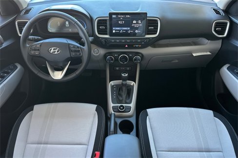 New 2025 Hyundai Venue SEL image 10