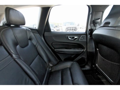 Used 2021 Volvo XC60 T5 Inscription w/ Advanced Package image 13
