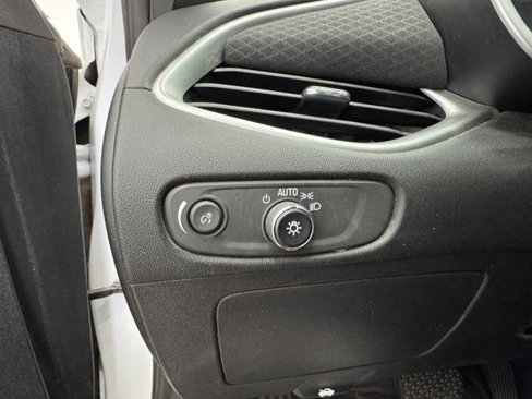 Used 2022 Chevrolet Malibu RS image 39