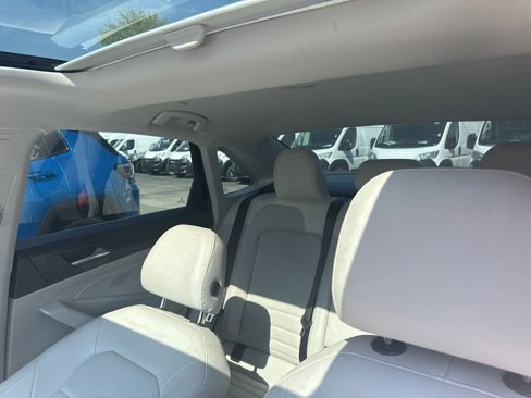 Used 2024 Volkswagen Jetta SE w/ Panoramic Sunroof Package image 24