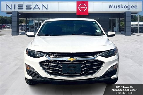 Used 2023 Chevrolet Malibu LT image 2