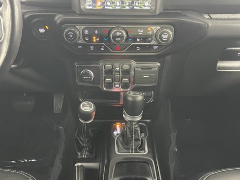 Used 2021 Jeep Wrangler Unlimited Sahara image 20