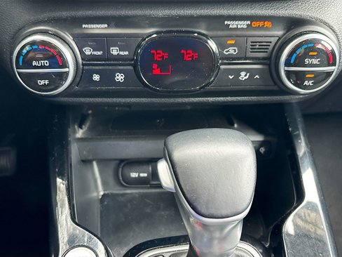 Used 2020 Kia Soul EX image 16