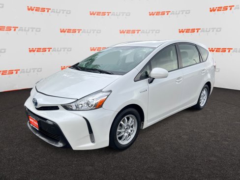 Used 2015 Toyota Prius V Three image 1