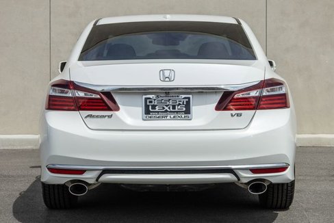 Used 2017 Honda Accord EX-L image 4