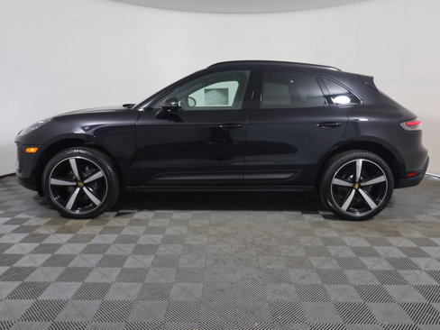 New 2025 Porsche Macan image 2