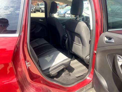 Used 2019 Ford Escape SE image 11