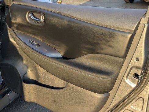 Certified 2024 Nissan Leaf S image 30