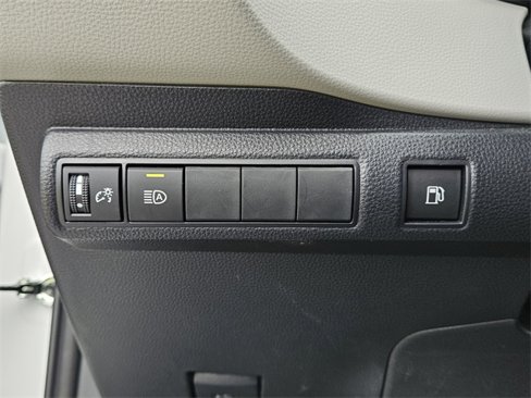 Used 2025 Toyota Corolla XLE image 29
