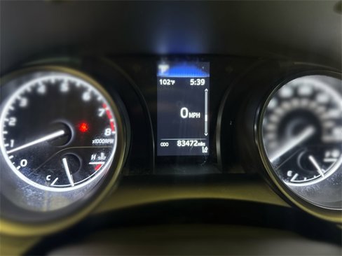 Used 2021 Toyota Camry SE image 14