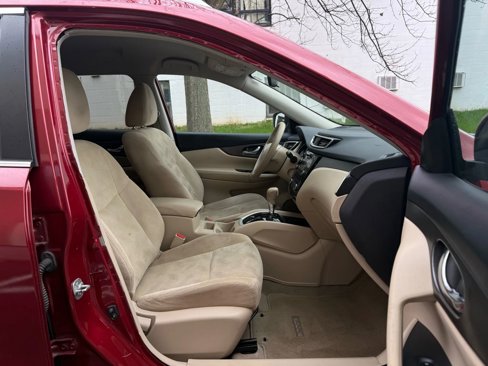 Used 2014 Nissan Rogue SV w/ SV Family Package image 22