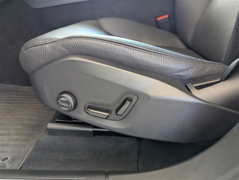 Used 2023 Volvo XC60 B5 Plus w/ Protection Package Premier image 13
