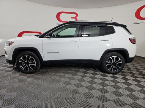 Certified 2022 Jeep Compass Limited image 4