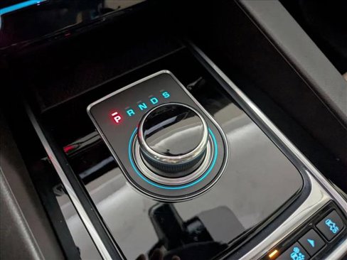 Used 2018 Jaguar F-PACE Prestige image 12