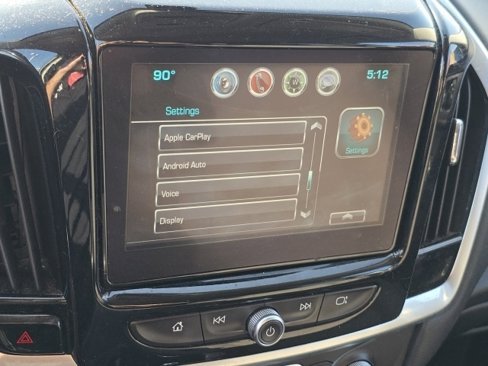 Used 2018 Chevrolet Traverse LT image 3