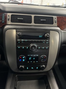 Used 2014 GMC Yukon SLT w/ SLT Chrome Package image 21