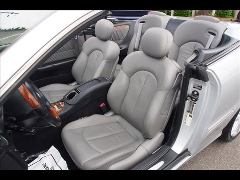 Used 2009 Mercedes-Benz CLK 350 Cabriolet image 17
