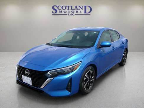Used 2024 Nissan Sentra SV image 2