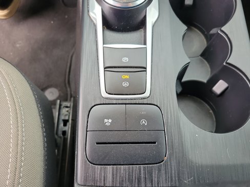 Used 2021 Ford Escape SE image 27