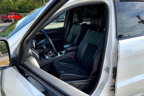 Used 2019 Jeep Grand Cherokee Altitude image 23