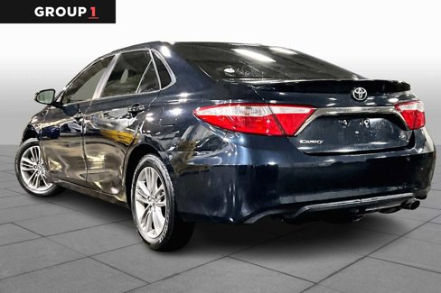 Used 2017 Toyota Camry SE image 11