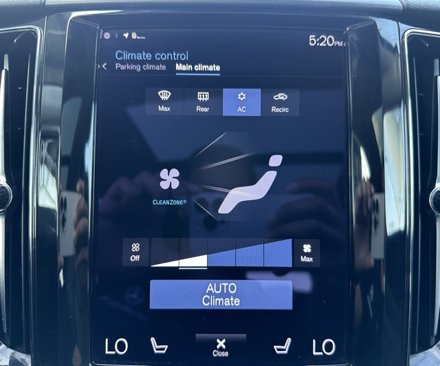 Used 2021 Volvo XC60 T5 Momentum w/ Advanced Package image 23