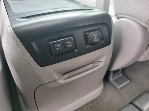 Used 2018 Toyota Sienna XLE image 21
