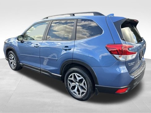 Used 2021 Subaru Forester Premium image 4