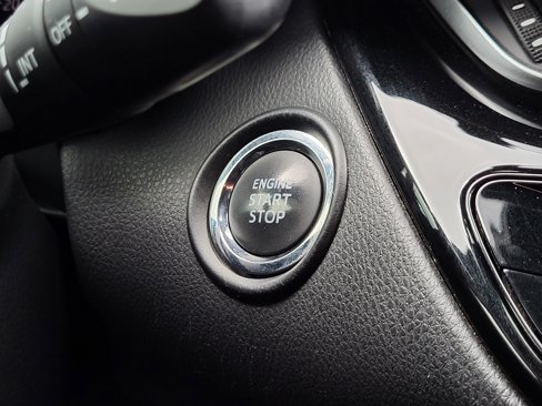 Used 2019 Toyota C-HR XLE image 26