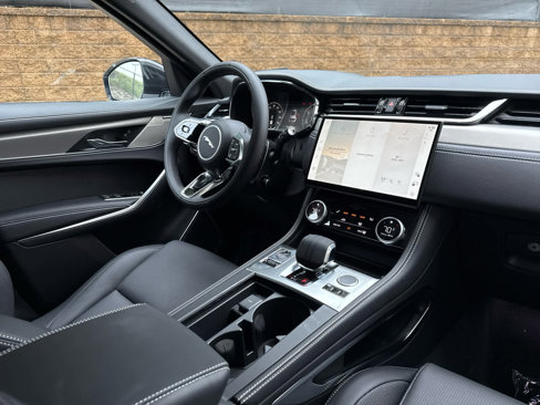 New 2026 Jaguar F-PACE R-Dynamic S image 11