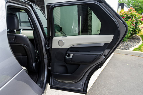 Used 2021 Land Rover Discovery S R-Dynamic image 53
