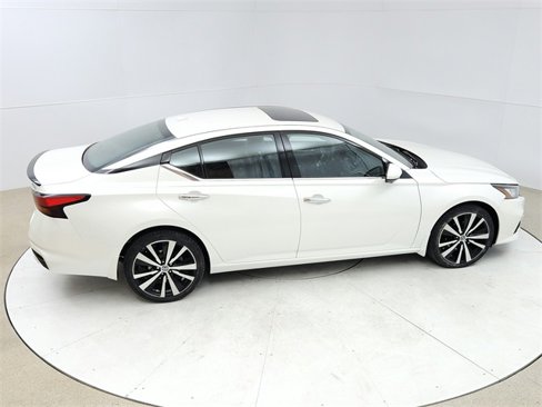 Used 2019 Nissan Altima 2.5 Platinum image 19