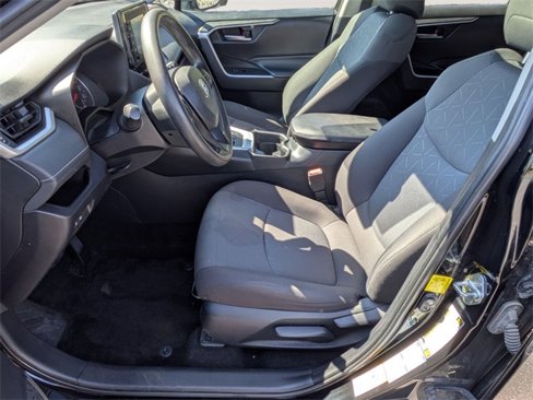 Used 2019 Toyota RAV4 XLE image 12