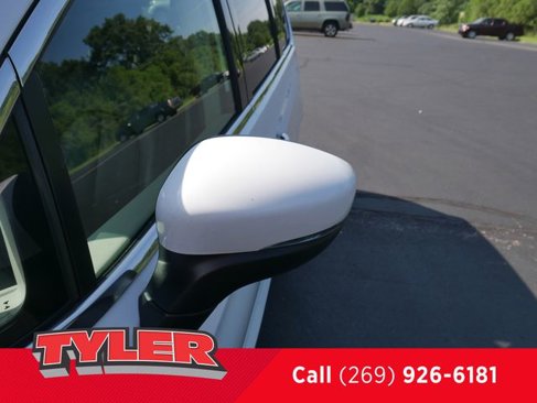 Used 2023 Chrysler Pacifica Touring-L image 13