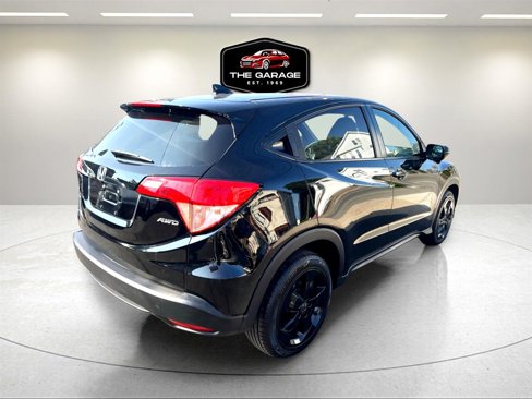 Used 2017 Honda HR-V EX image 5