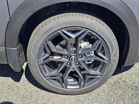 New 2025 Nissan Kicks SR w/ SR Premium Package image 9