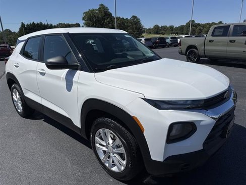 Used 2023 Chevrolet TrailBlazer LS image 3
